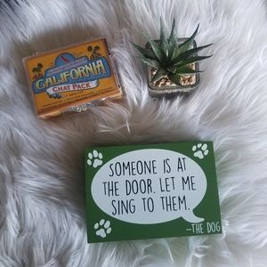 Wooden sign for dog lovers 🐶❤